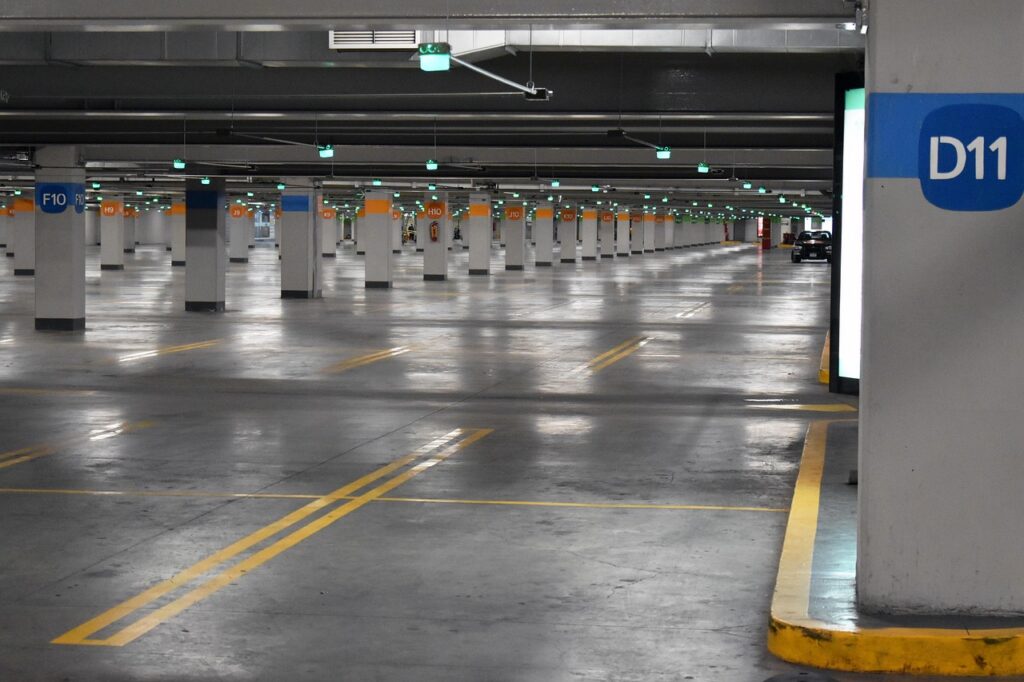 Limpieza de parkings El Botanic